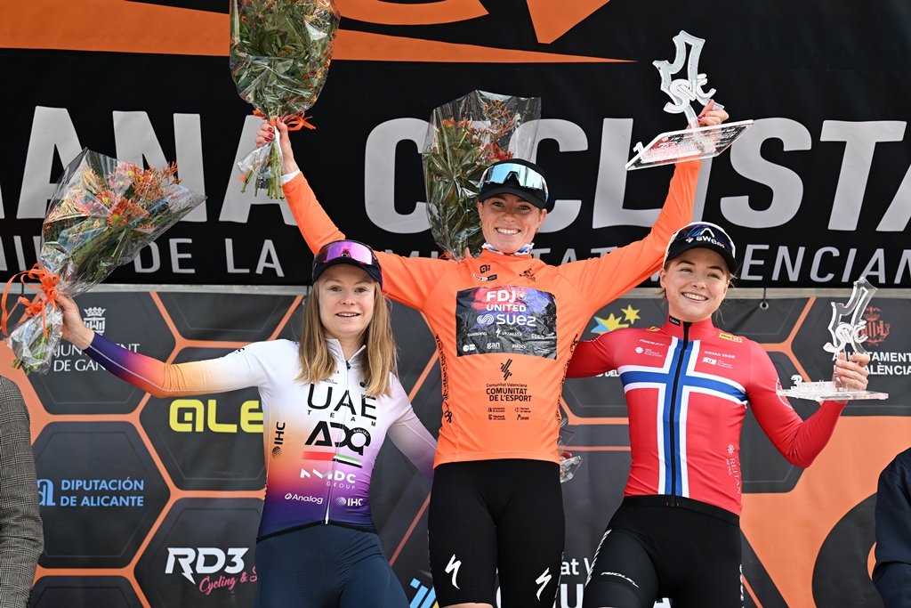 Maeva Squiban finishes on the podium at the Setmana Ciclista Valenciana