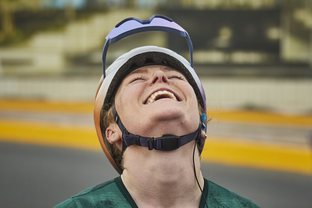 Lara Gillespie narrowly misses out on victory in Stage 3 of the UAE Tour Women