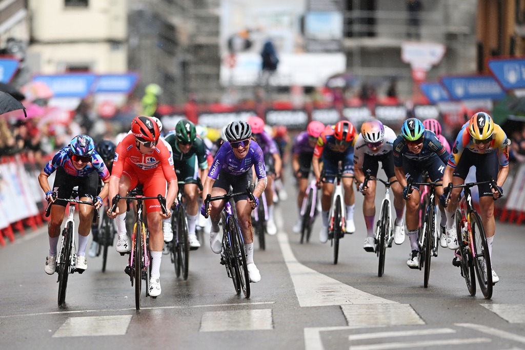 La Vuelta Femenina: Jastrab Sprints to Sixth on Stage 5