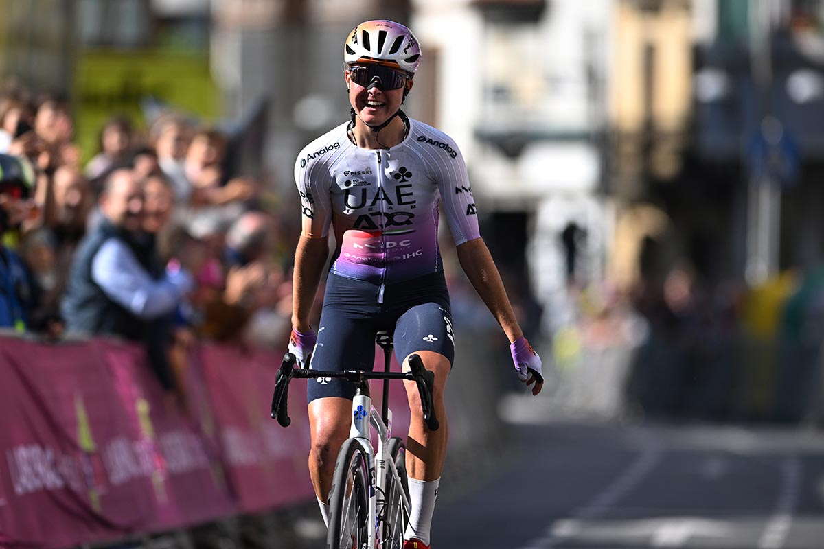 Paula Blasi keeps flying: she also wins in Durango