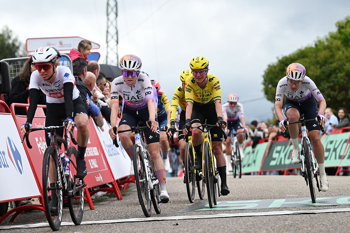 Squiban claims QOM jersey in the first stage of La Vuelta Femenina