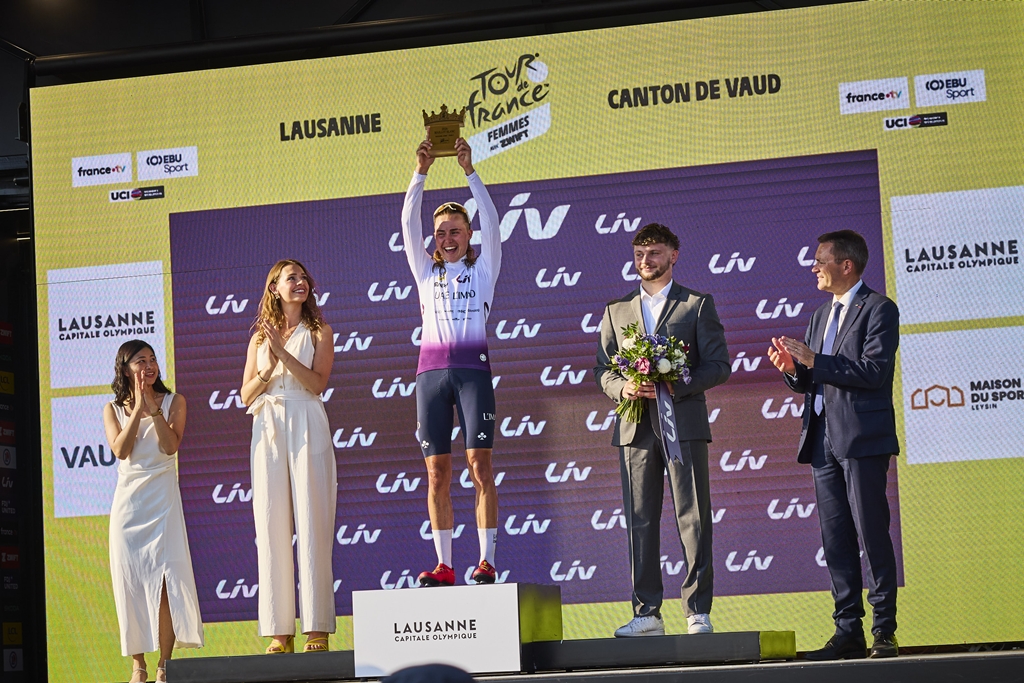 Tour de France Femmes, stage 1: Longo Borghini 6th, Blasi White Jersey
